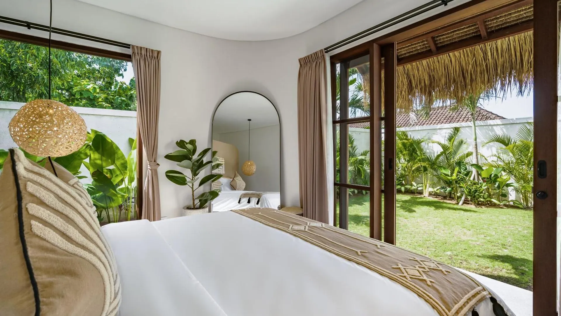 Villa Mansica By Balisuperhost Uluwatu  Indonesia