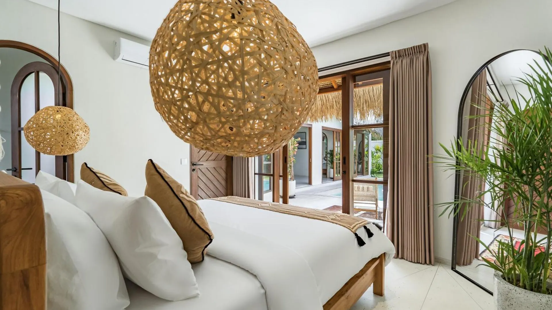 Villa Mansica By Balisuperhost Uluwatu  Indonesia
